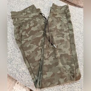 lululemon athletica Ready To Rulu Green Camo fleece lined Joggers size 4